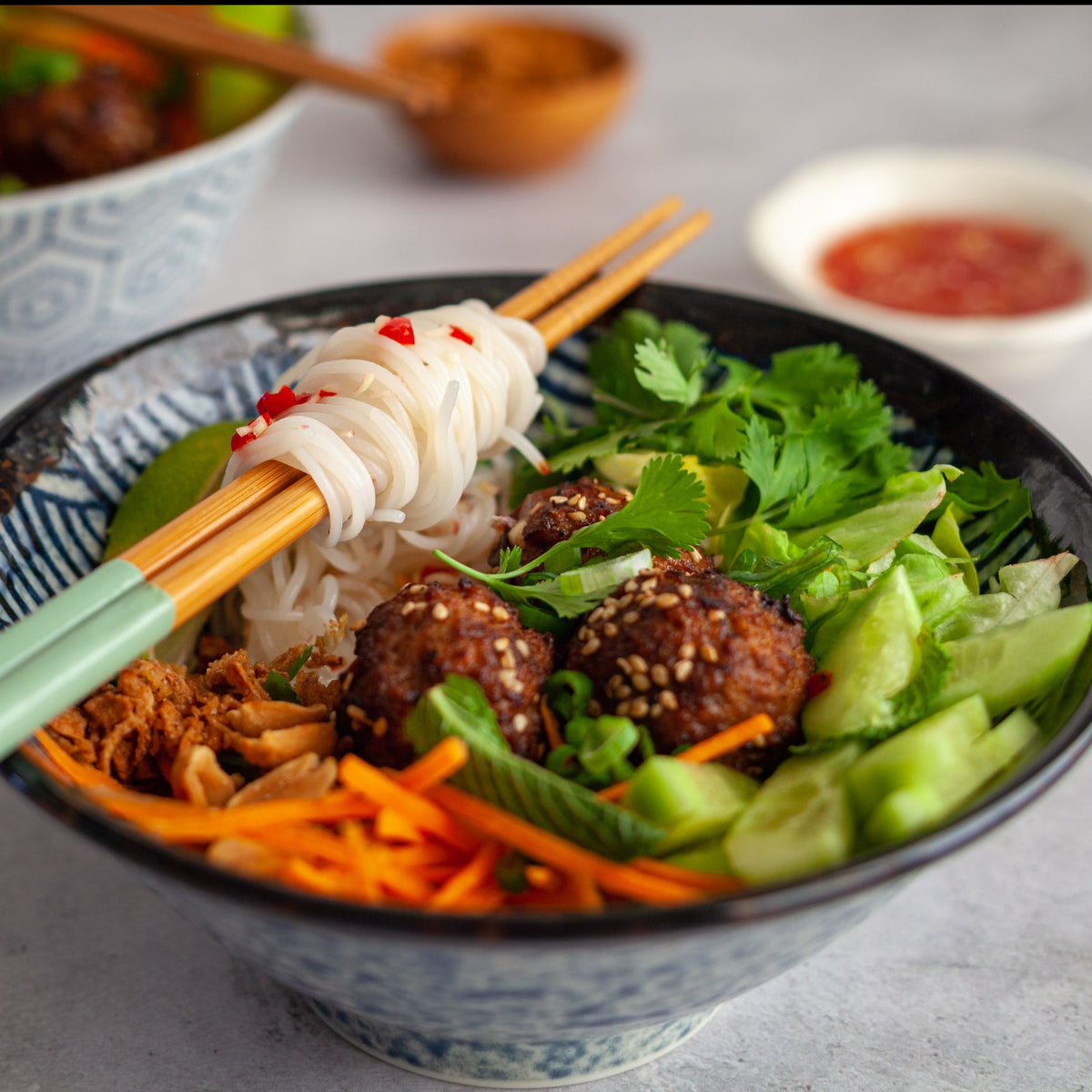 B n ch Pork Meatball Noodle Bowl for 1 PHOMO